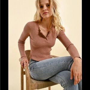 ❤️Molly Bracken Pink Henley Ribbed Metallic Fitted Sweater